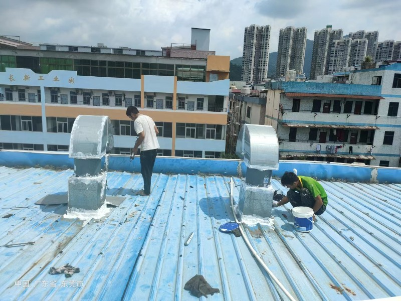 武城钢结构屋面涂料维修方法